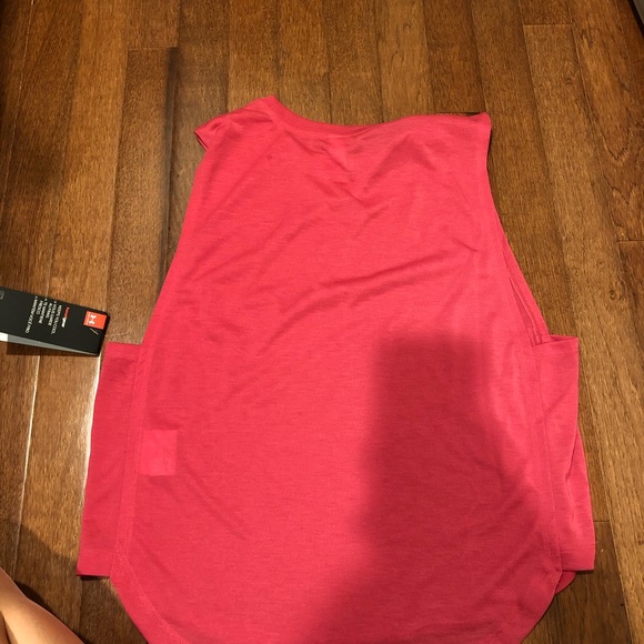 Under Armour pink workout tank top - Picture 3 of 3
